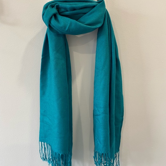 Blue scarf - Picture 2 of 2